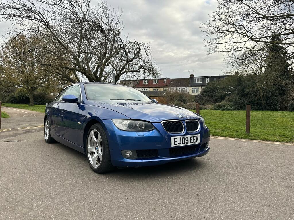 2009 BMW 3 Series 2.0 320i SE Convertible 2d