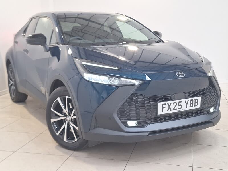2025 Toyota C-HR 2.0 VVT-i Design (Pan Roof)
