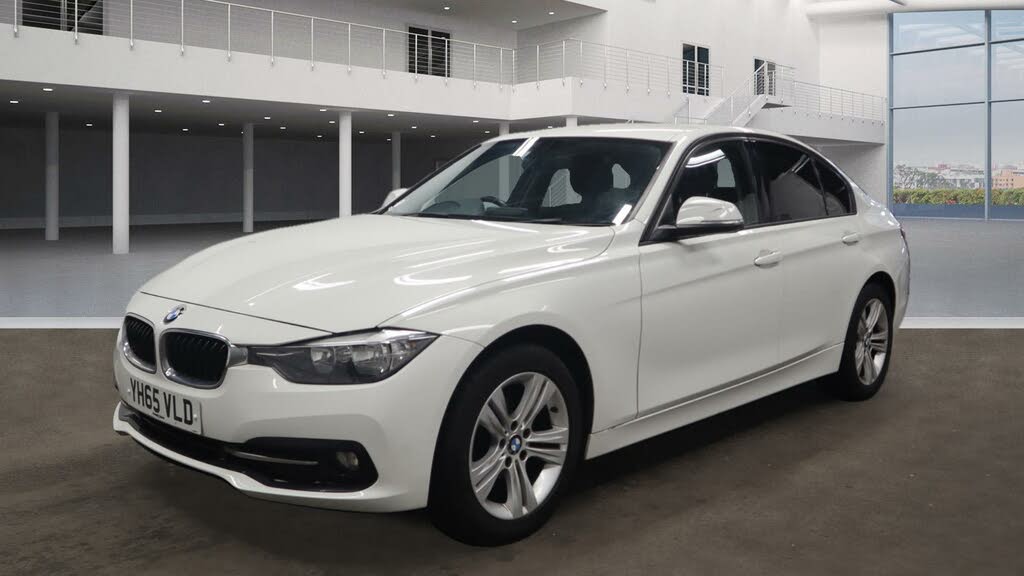 2015 BMW 3 Series 1.5 318i Sport Saloon 4d