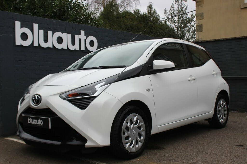 2022 Toyota AYGO 1.0 VVT-i x-play