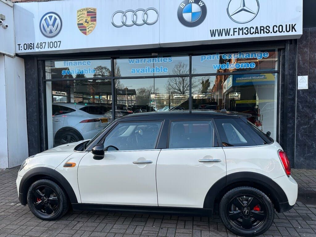 2017 MINI Cooper 1.5 Cooper (s/s) Hatchback 5d
