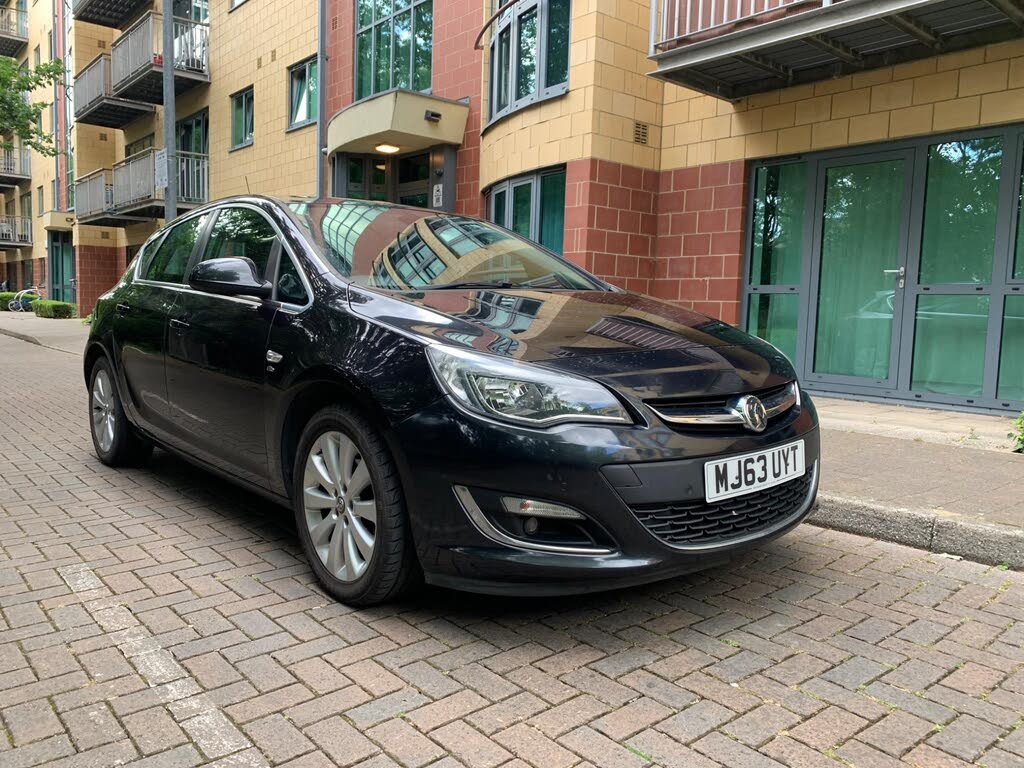 2013 Vauxhall Astra 1.6 Elite VVT (115ps) Hatchback