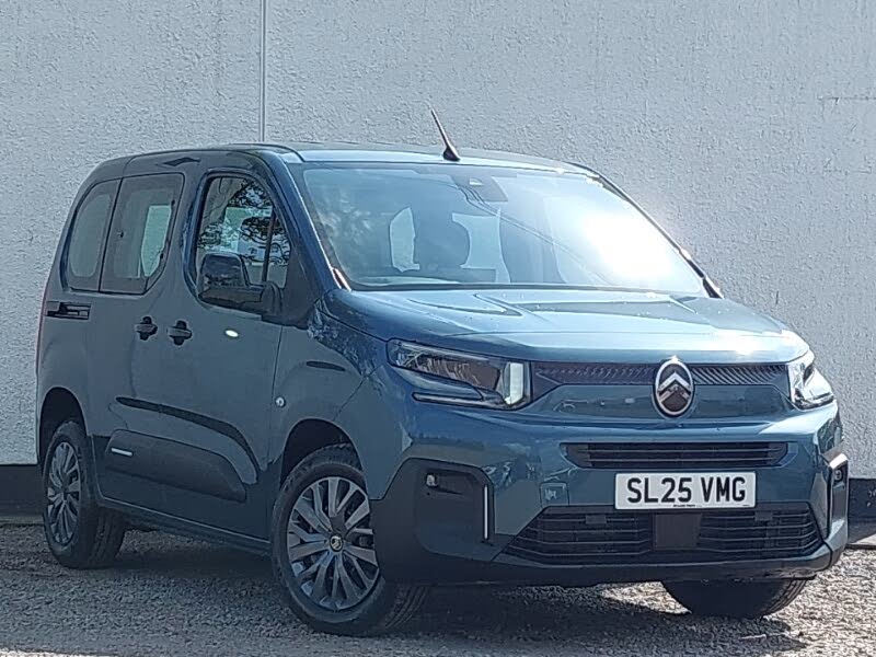 2025 Citroen Berlingo 1.5BlueHDi PLUS M Size (130ps) EAT8