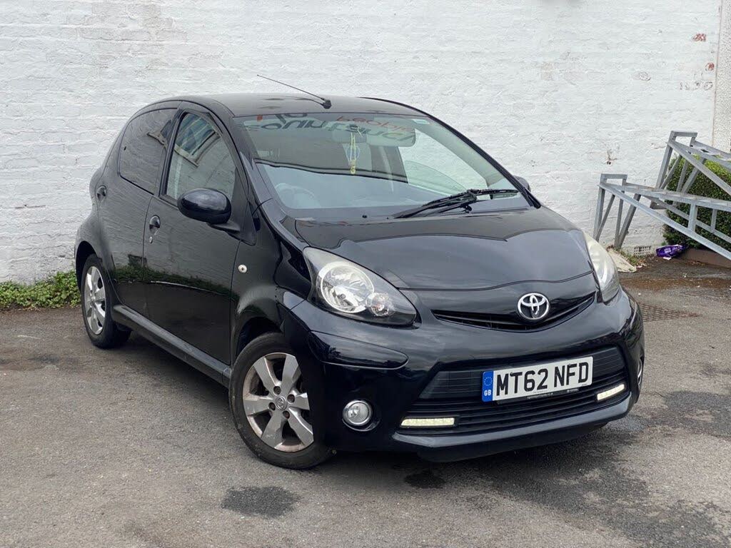 2012 Toyota AYGO 1.0 AYGO Fire 5d