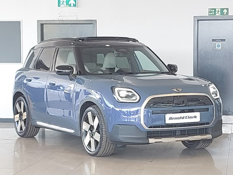 2024 MINI Countryman E Cooper E Exclusive