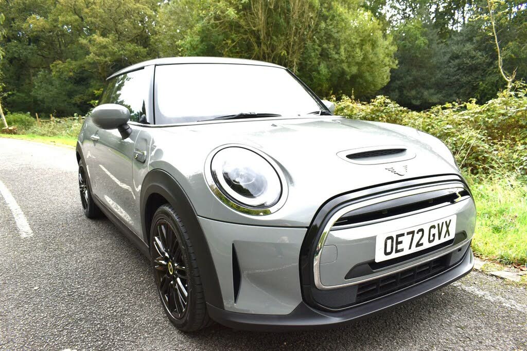 2022 MINI Cooper E Cooper S 2)