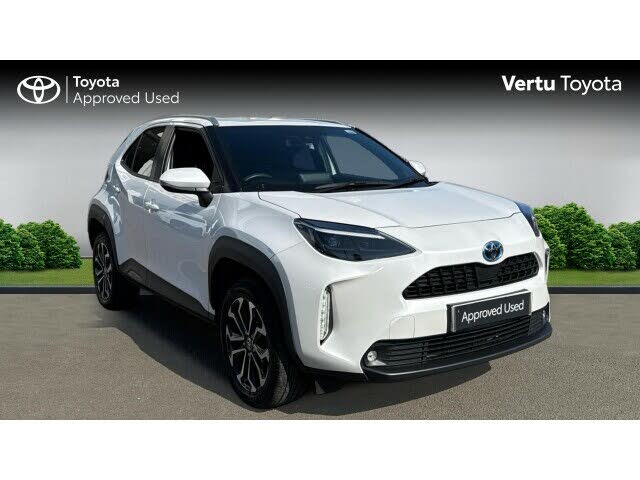 2021 Toyota Yaris 1.5 VVT-i Design (Panoramic Roof)