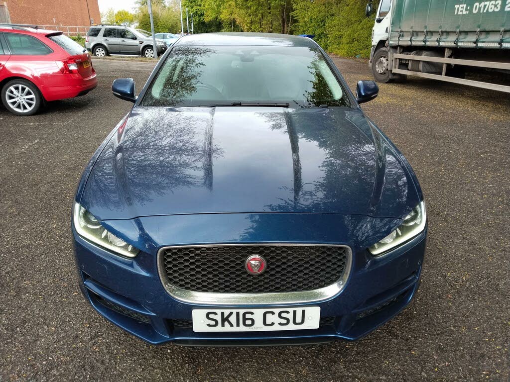 2016 Jaguar XE 2.0d Prestige (180ps) Auto