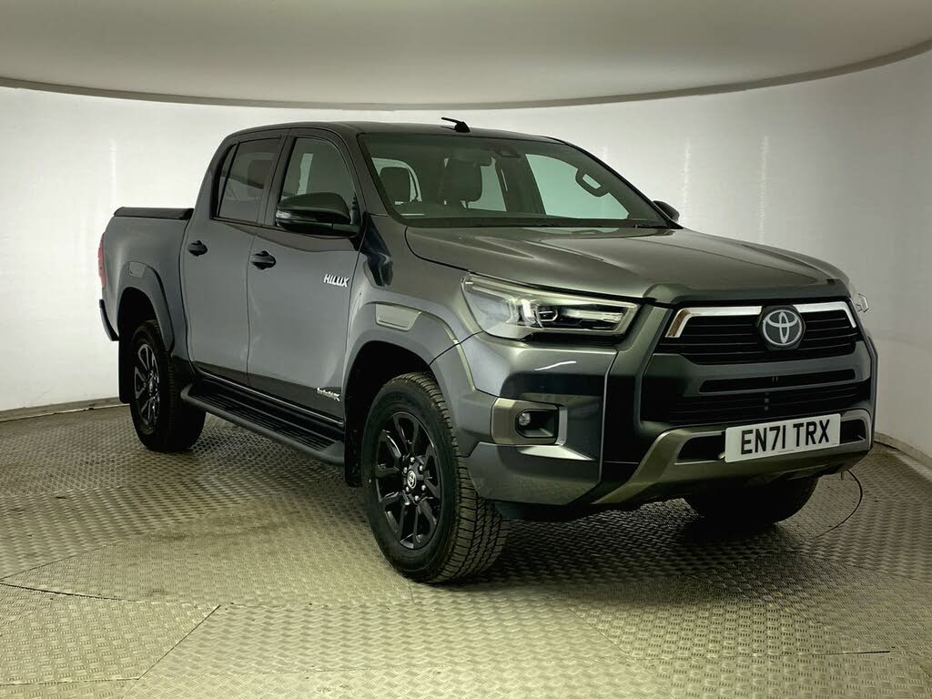 2021 Toyota Hi-Lux 2.8D-4D Invincible X AT35 (204hp)(Eu6dT-E)