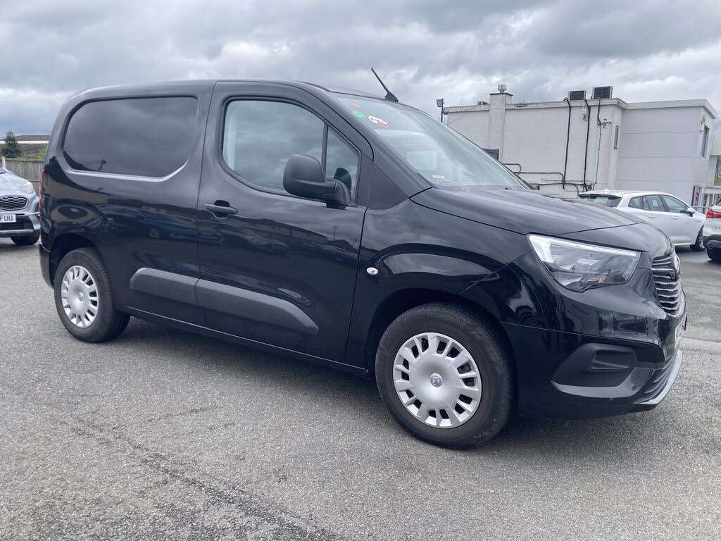 2021 Vauxhall Combo E 50kWh Sportive 2300 L2H1