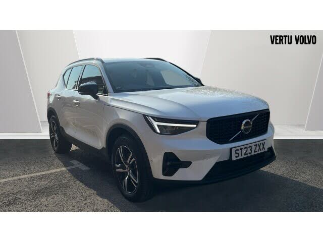 2023 Volvo XC40 2.0 B3 Plus