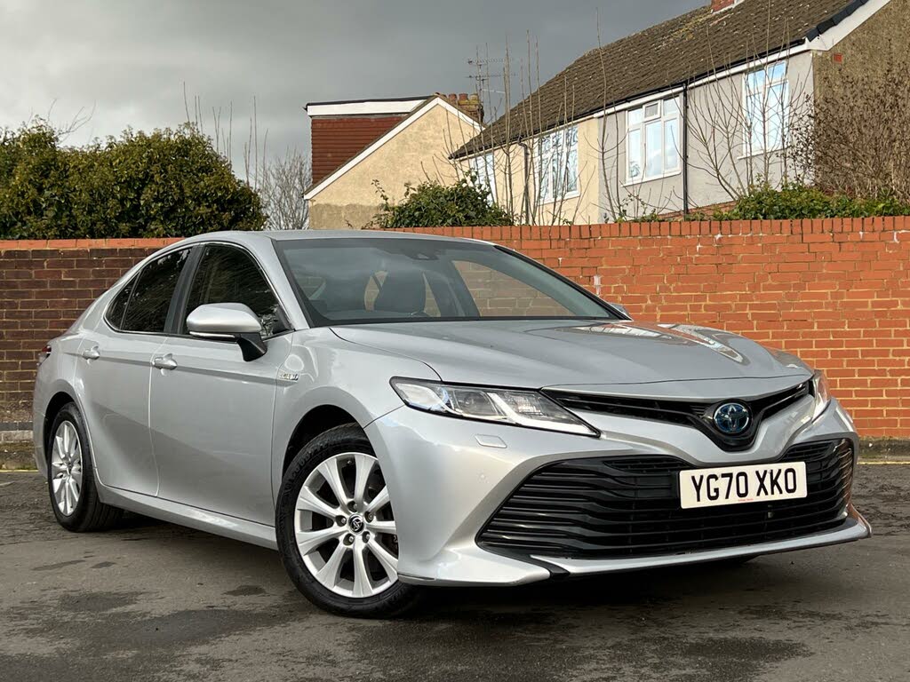 2020 Toyota Camry 2.5 VVT-i Design