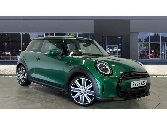 2024 MINI Cooper 1.5 Cooper Exclusive (Premium Auto) Hatchback 3d Auto