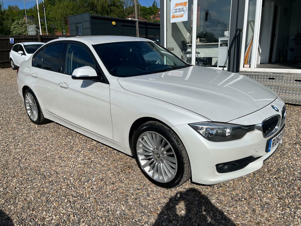 2012 BMW 3 Series 2.0TD 318d Luxury (143bhp) (s/s) Saloon 4d