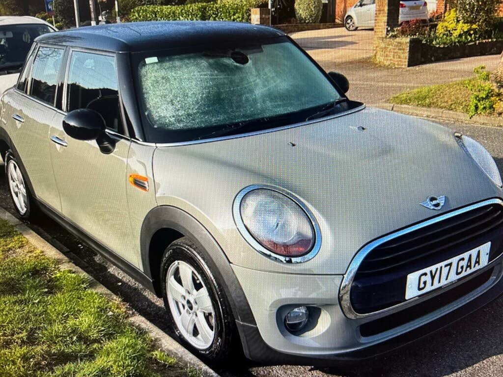 2017 MINI Cooper 1.5 Cooper (s/s) Hatchback 5d Auto