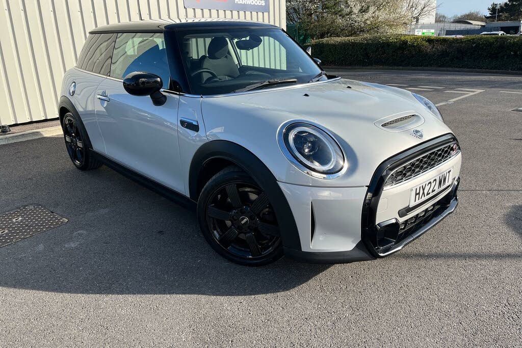 2022 MINI Cooper 2.0 Cooper S Classic Hatchback 3d