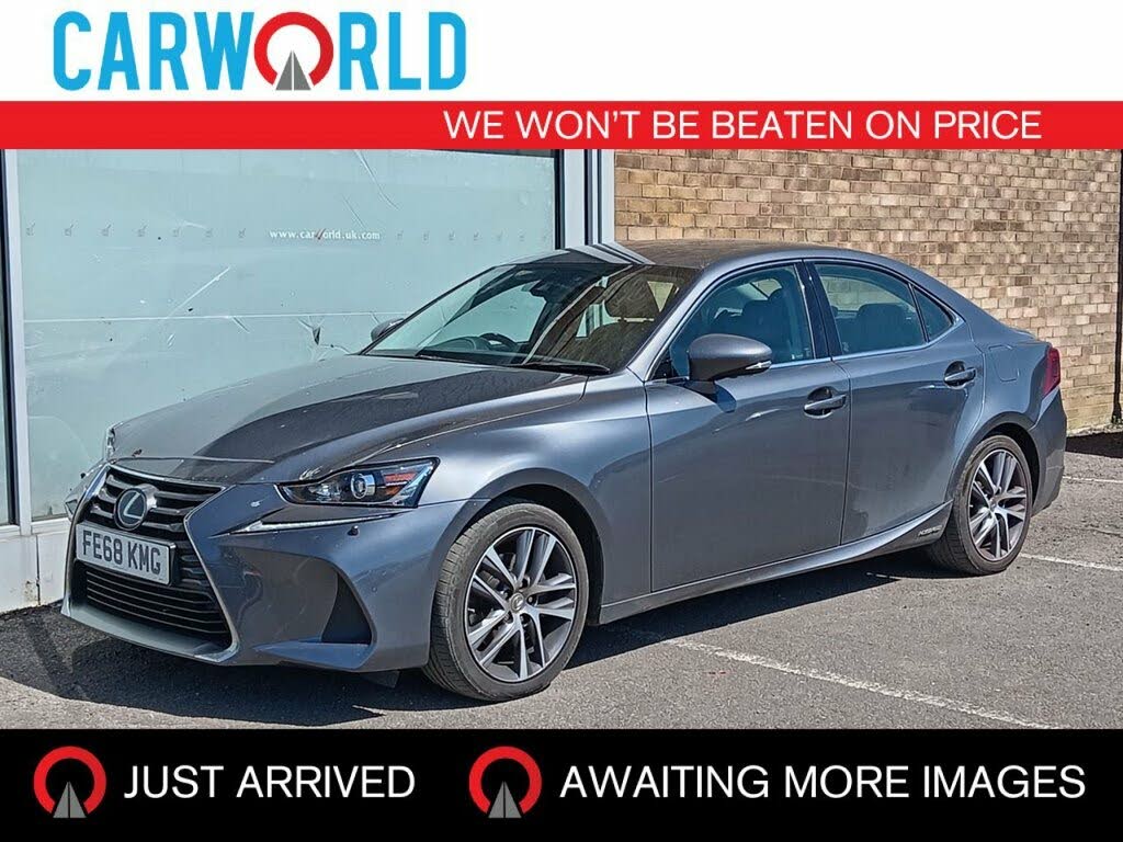 2018 Lexus IS 300h 2.5 Executive Edition [Lexus Navigation]