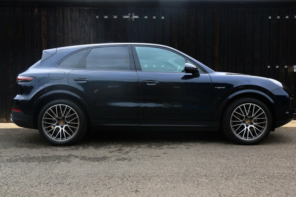 2021 Porsche Cayenne 3.0 V6 E-Hybrid (462ps) Station Wagon
