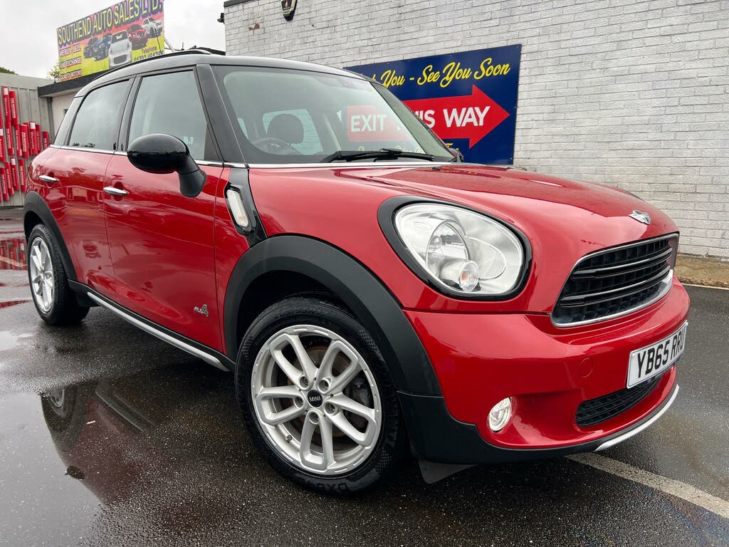 2015 MINI Countryman 1.6 Cooper 4X4 ALL4 (Chili)