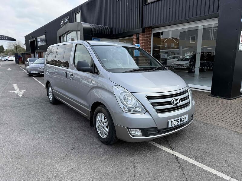 2016 Hyundai i800 2.5CRDi SE (168bhp) Auto