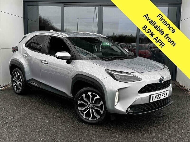 2022 Toyota Yaris 1.5 VVT-i Design (Panoramic Roof)