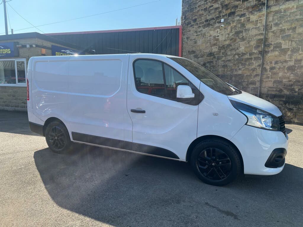 2015 Renault Trafic 1.6dCi SL27 120 Sport Low Roof Van