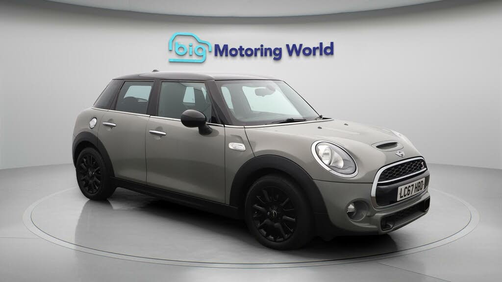 2017 MINI Cooper 2.0 Cooper S (s/s) Hatchback 5d Sport Auto
