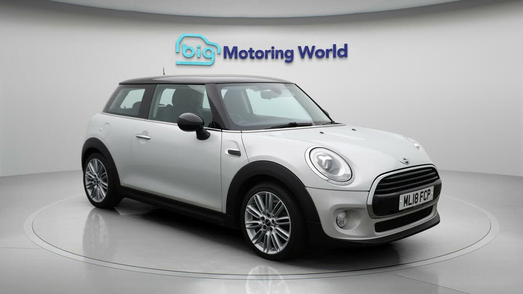 2018 MINI Cooper 1.5 Cooper Series II (s/s) Hatchback 3d Auto