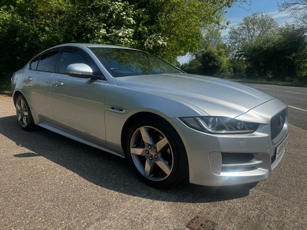 2016 Jaguar XE 2.0d R-Sport (180ps) Auto