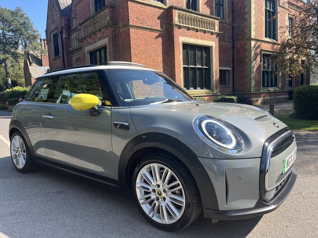 2021 MINI Cooper E Cooper S 3)