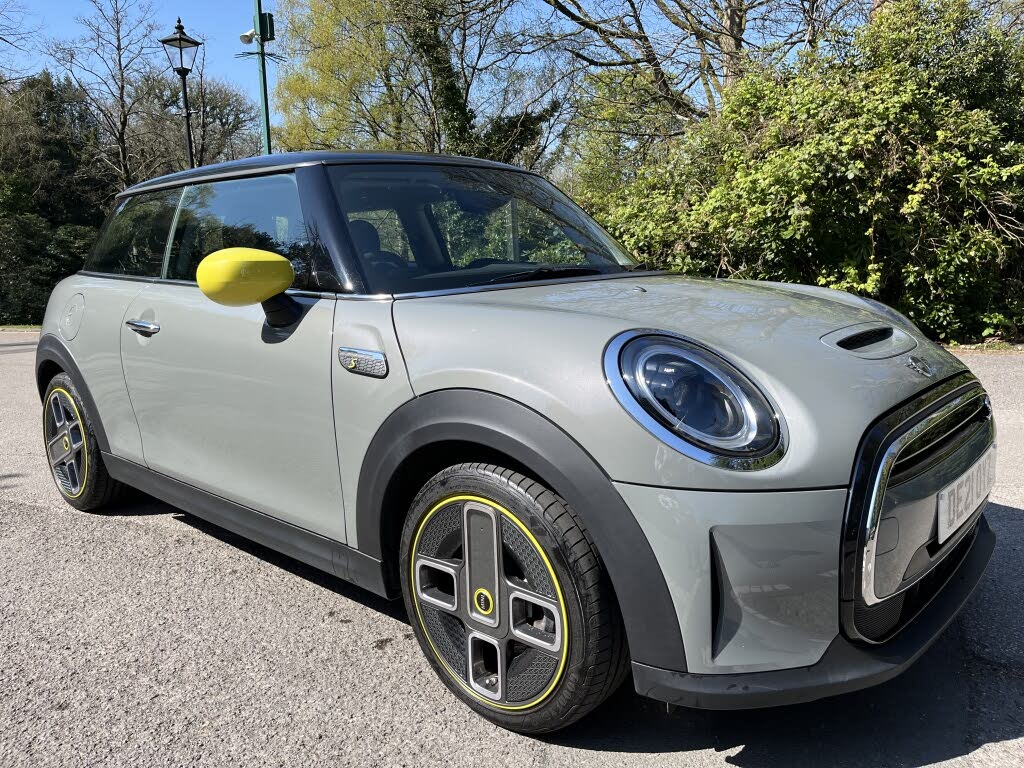 2021 MINI Cooper E Cooper S 1)