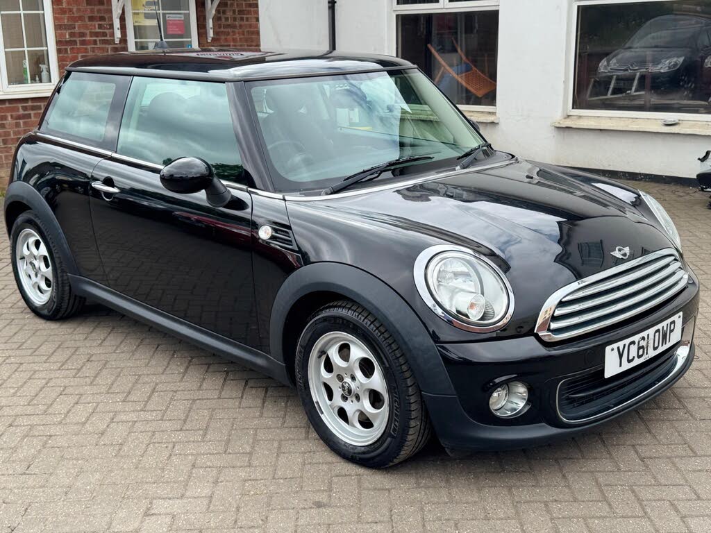 2011 MINI Cooper 1.6 One (98bhp) (Avenue) Hatchback 3d