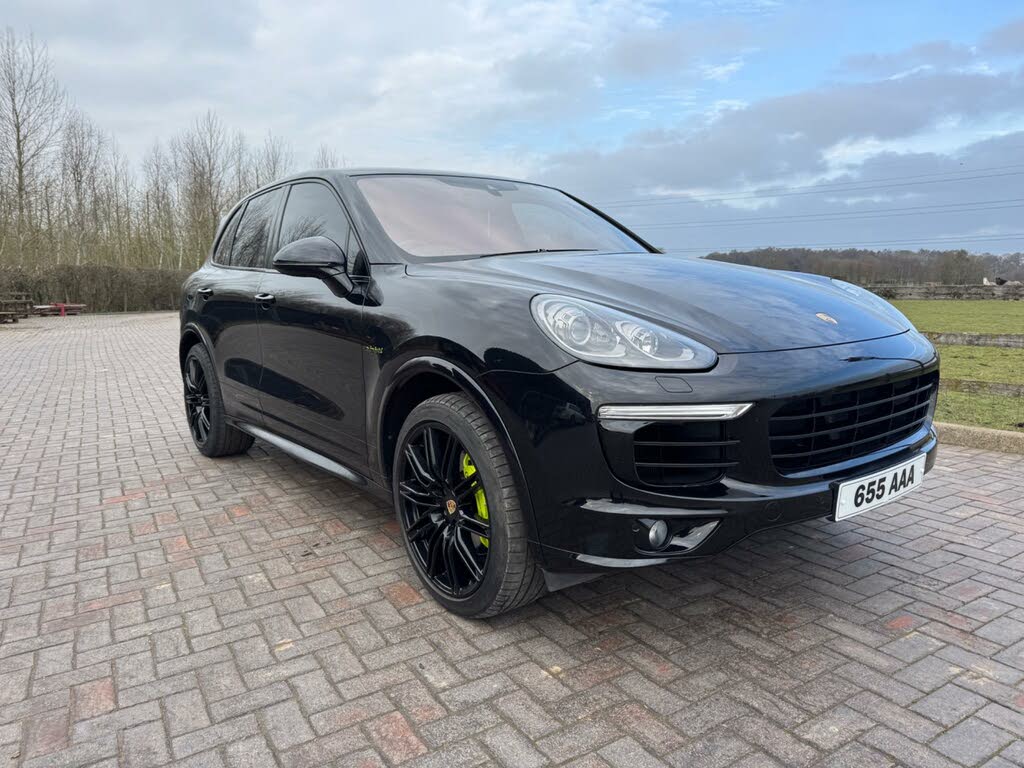 2017 Porsche Cayenne 3.0 S E-Hybrid Platinum Edition