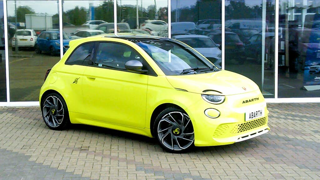 2024 Abarth 500 E 500e Turismo
