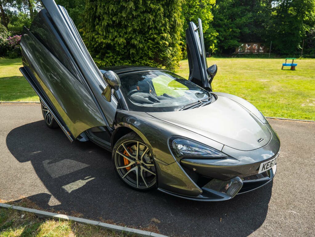2017 McLaren 570GT 3.8