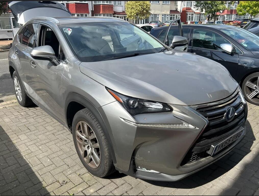 2015 Lexus NX 300h 2.5 Luxury (197bhp)