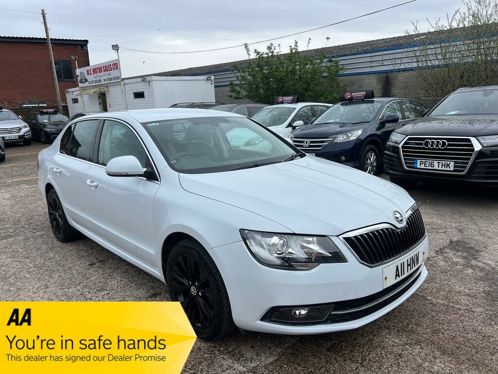 2014 Skoda Superb 2.0TDI Black Edition (140ps) Hatchback DSG