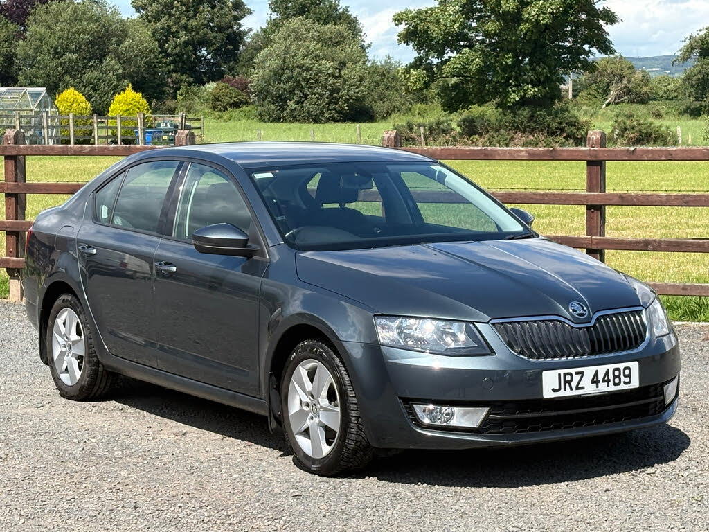 2015 Skoda Octavia 1.6TDI SE (111ps) Hatchback DSG