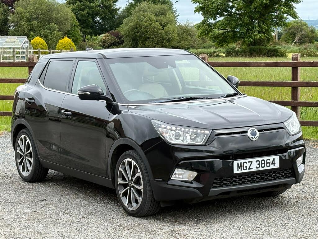 2019 KGM / Ssangyong Tivoli 1.6TD ELX Red Pack)(Black) Auto