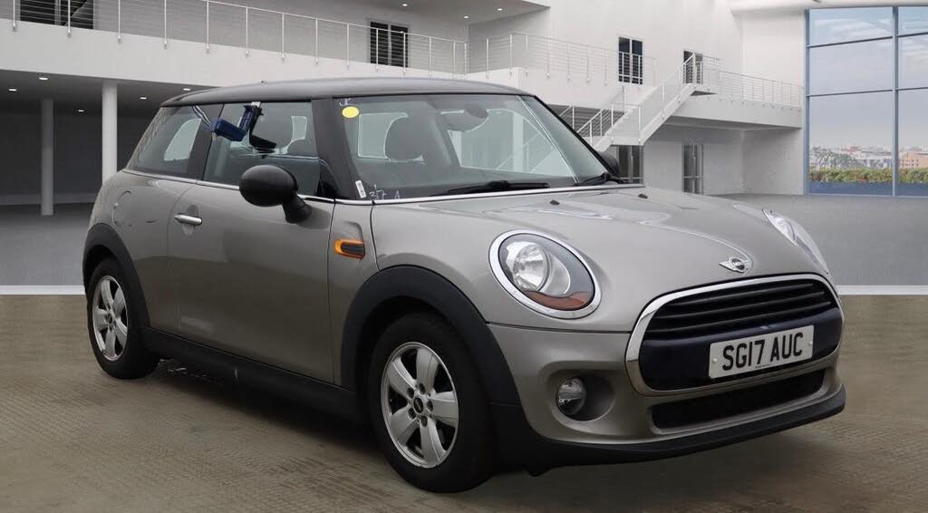 2017 MINI Cooper 1.5 Cooper (s/s) Hatchback 3d