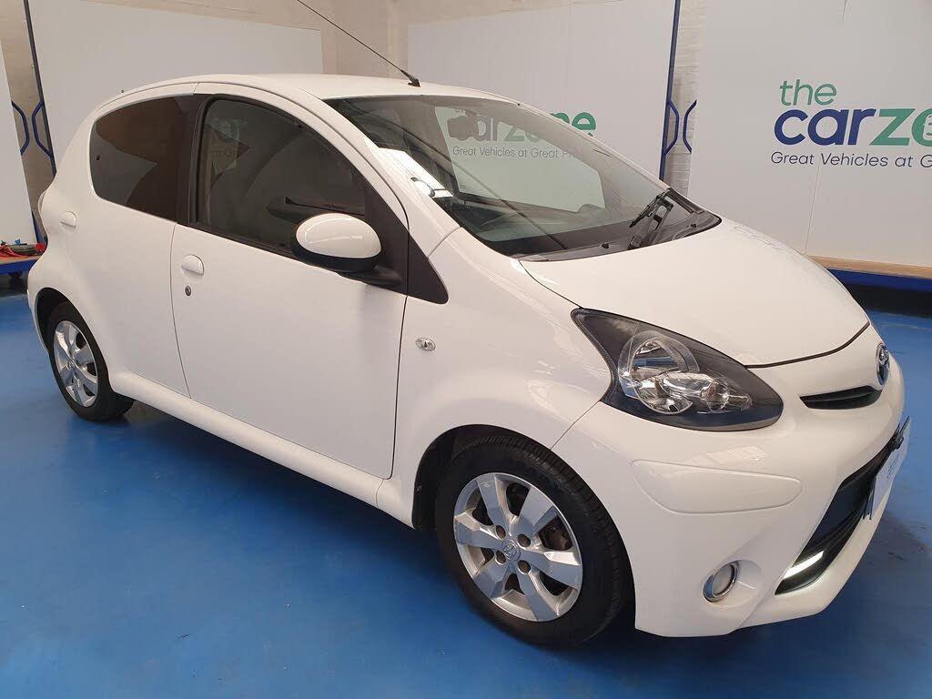 2013 Toyota AYGO 1.0 AYGO Fire 5d