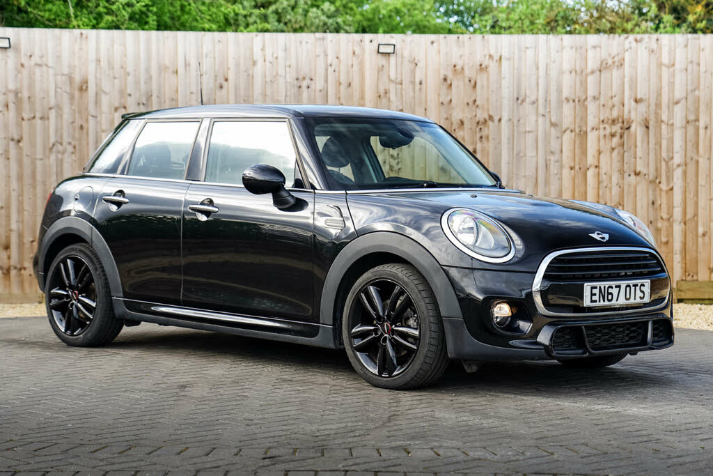 2017 MINI Cooper 1.5 Cooper (s/s) Hatchback 5d