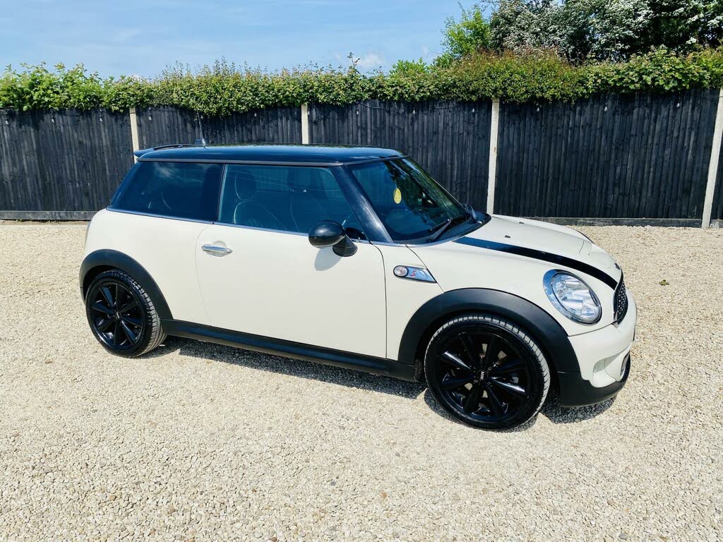 2011 MINI Cooper 1.6 Cooper S Hatchback 3d