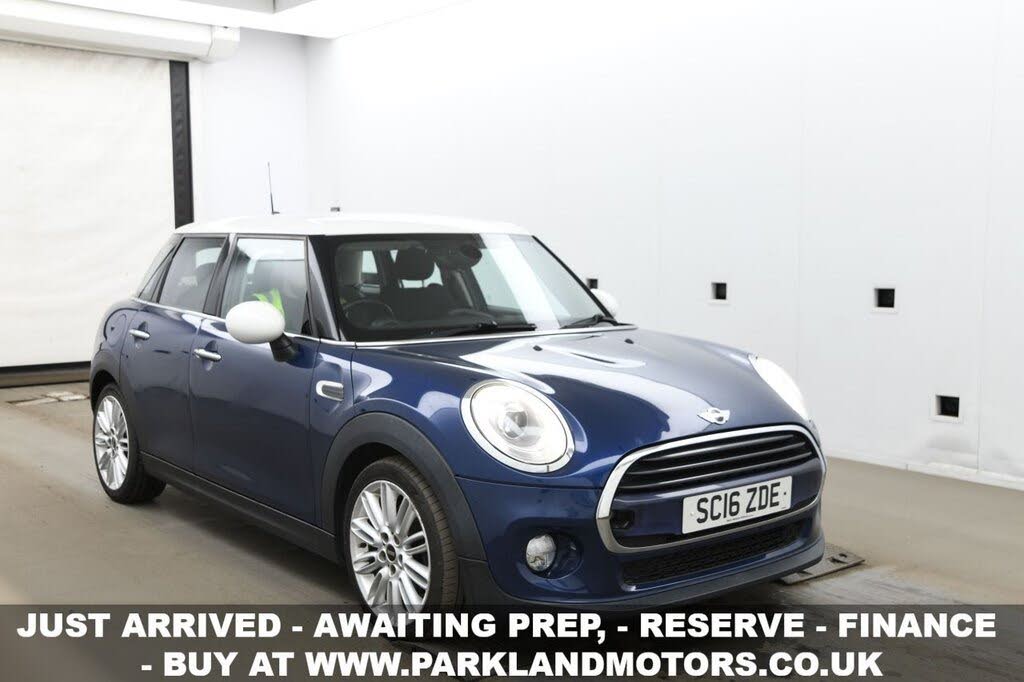 2016 MINI Cooper 1.5 Cooper (s/s) Hatchback 5d