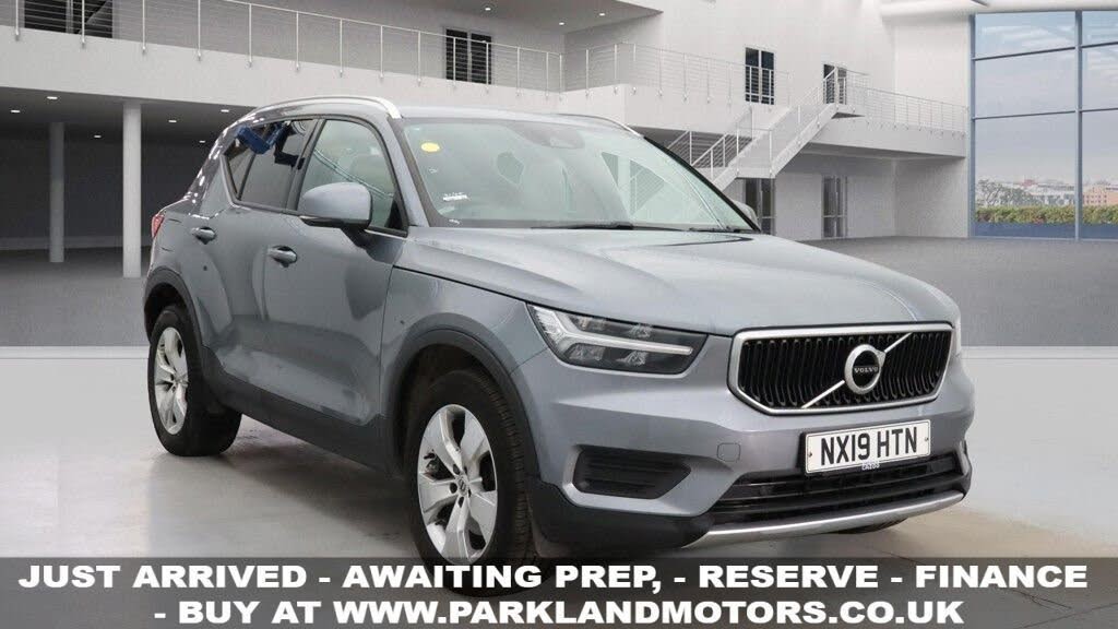 2019 Volvo XC40 2.0 T4 Momentum AWD