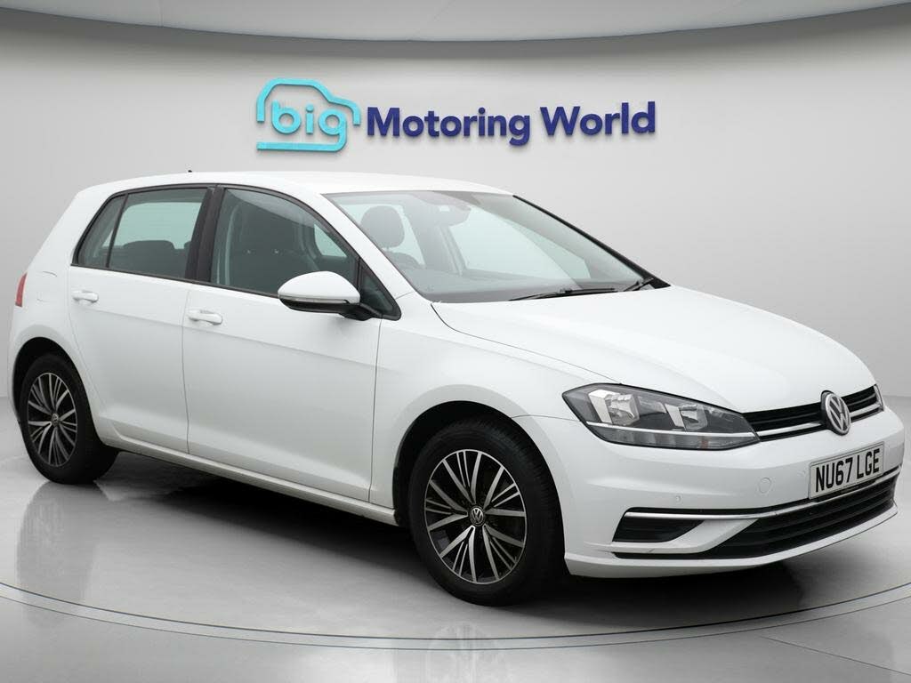 2017 Volkswagen Golf 1.0 TSI SE (s/s) Hatchback 5d