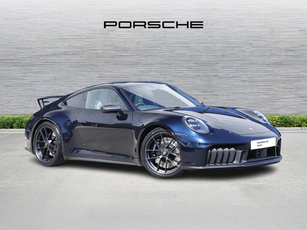 2025 Porsche 911 3.0 Carrera 4 GTS (541ps) Coupe 3591cc PDK