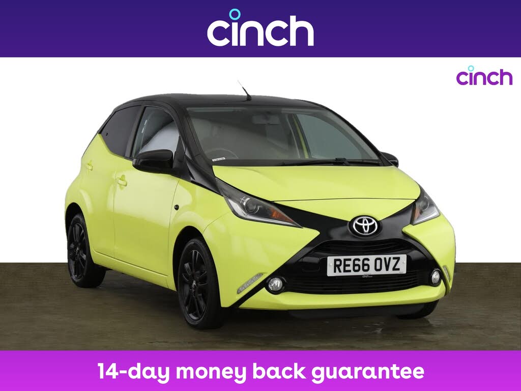 2016 Toyota AYGO 1.0 VVT-i x-cite 3 (Bi-tone Yellow) 5d