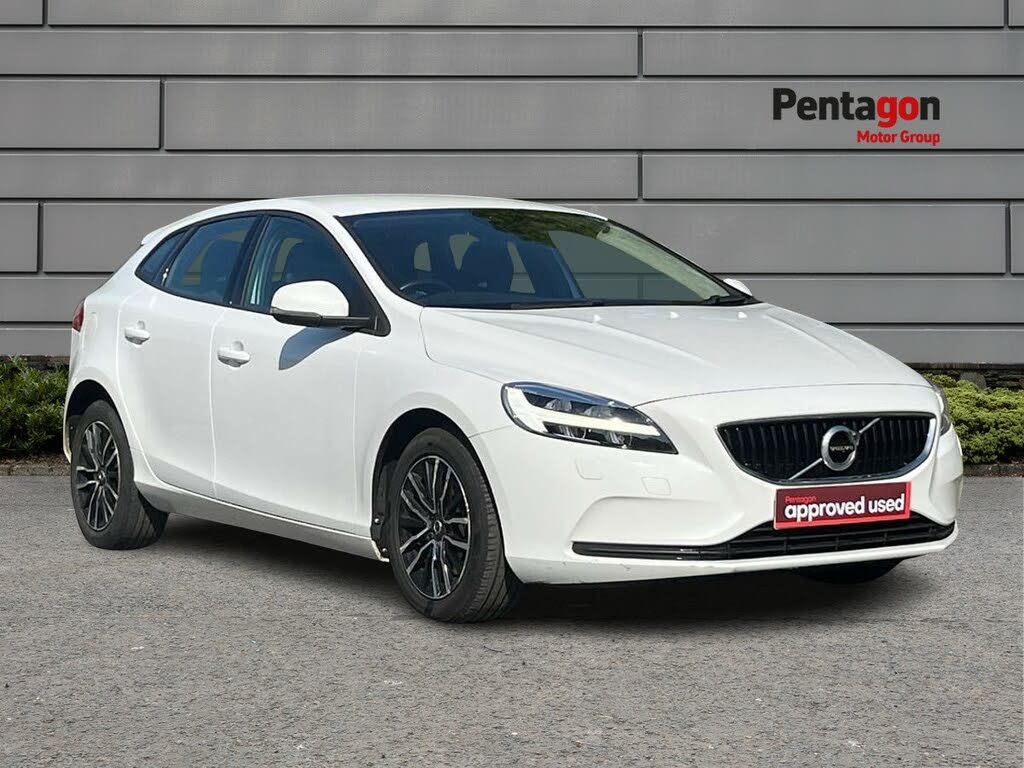 2017 Volvo V40 2.0 T2 Momentum