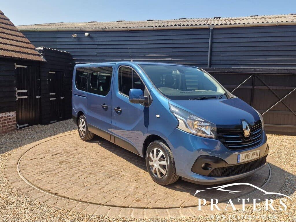 2019 Renault Trafic 1.6dCi SL27 120 Sport Nav (Eu6c) Bus 9 seats